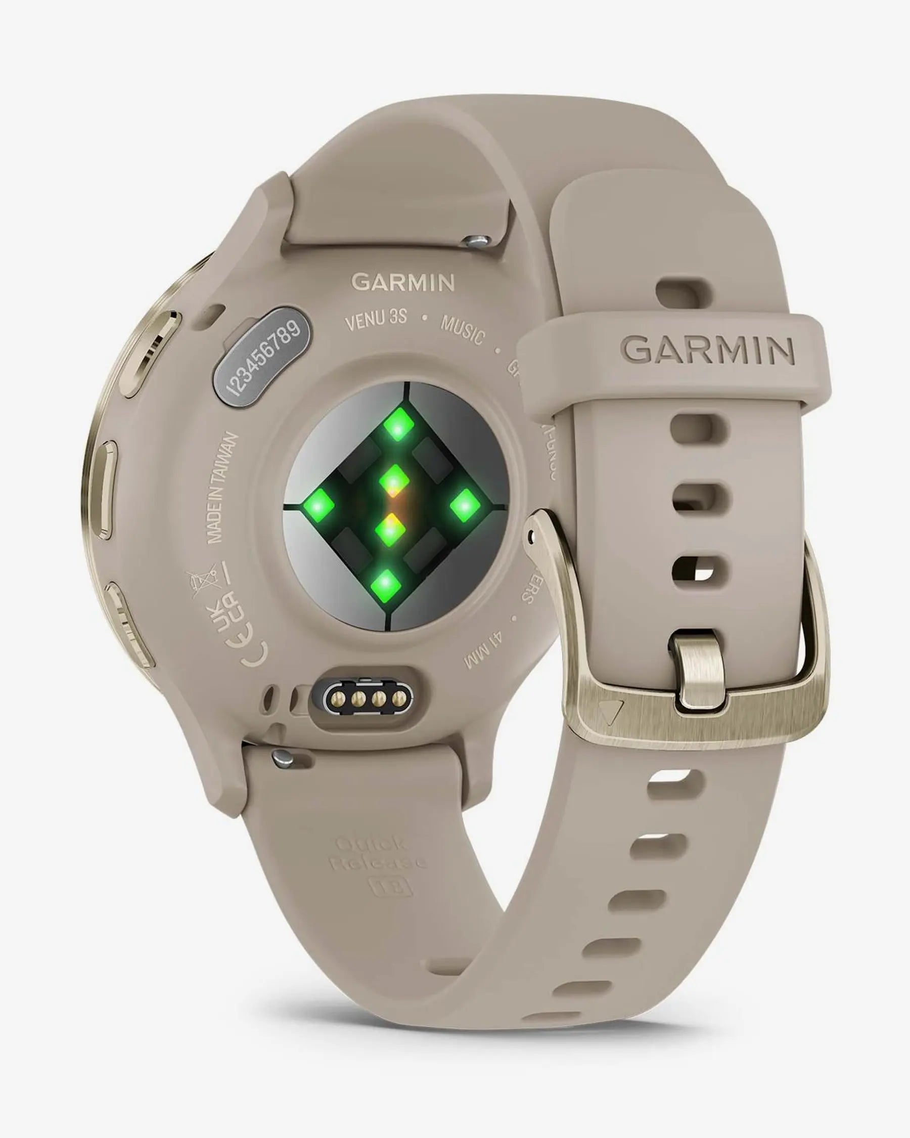 Garmin Venu 3S com bracelete de silicone bege e dourado