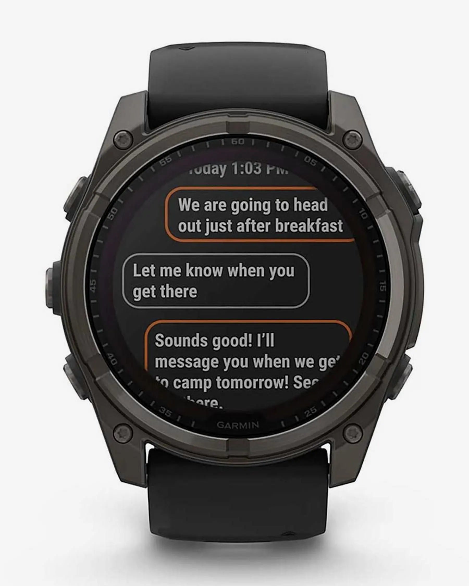 Garmin Fenix 8 Sapphire Solar 51mm com bracelete preta e detalhes em titânio e cinzento carbono