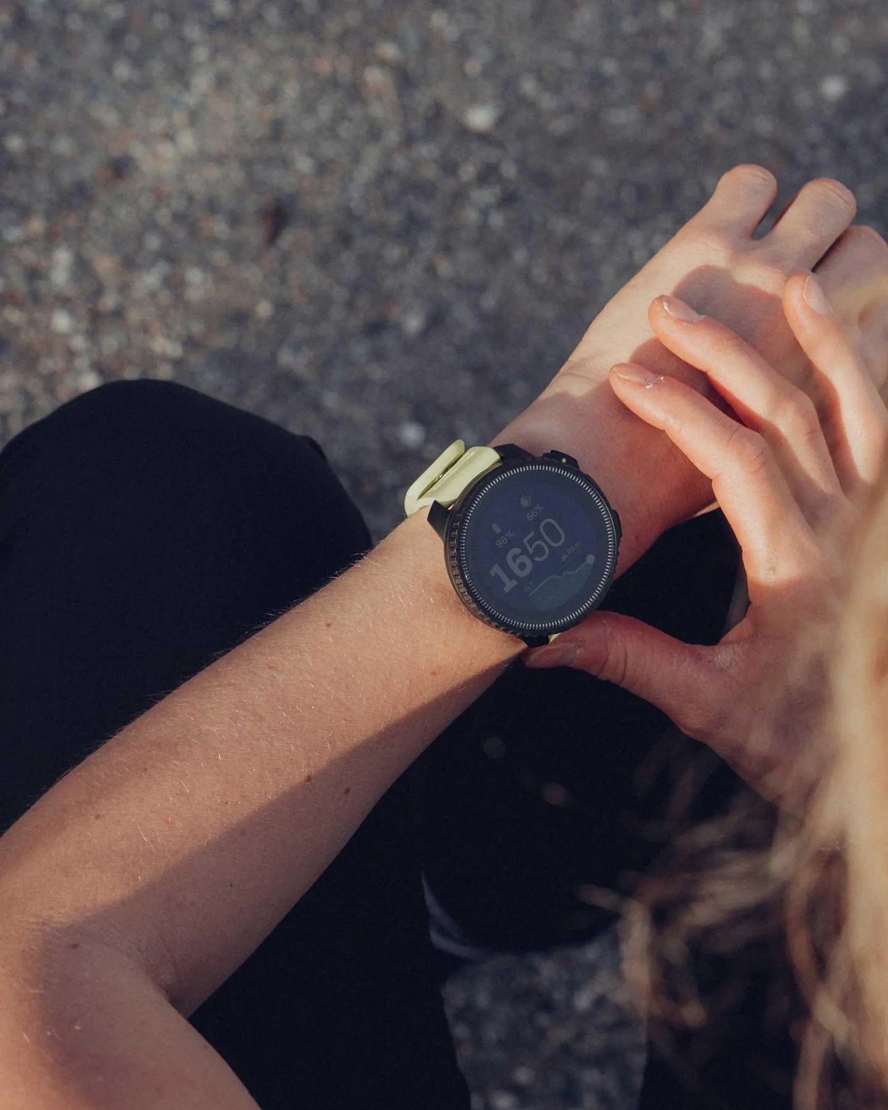 Suunto Vertical em preto-lima